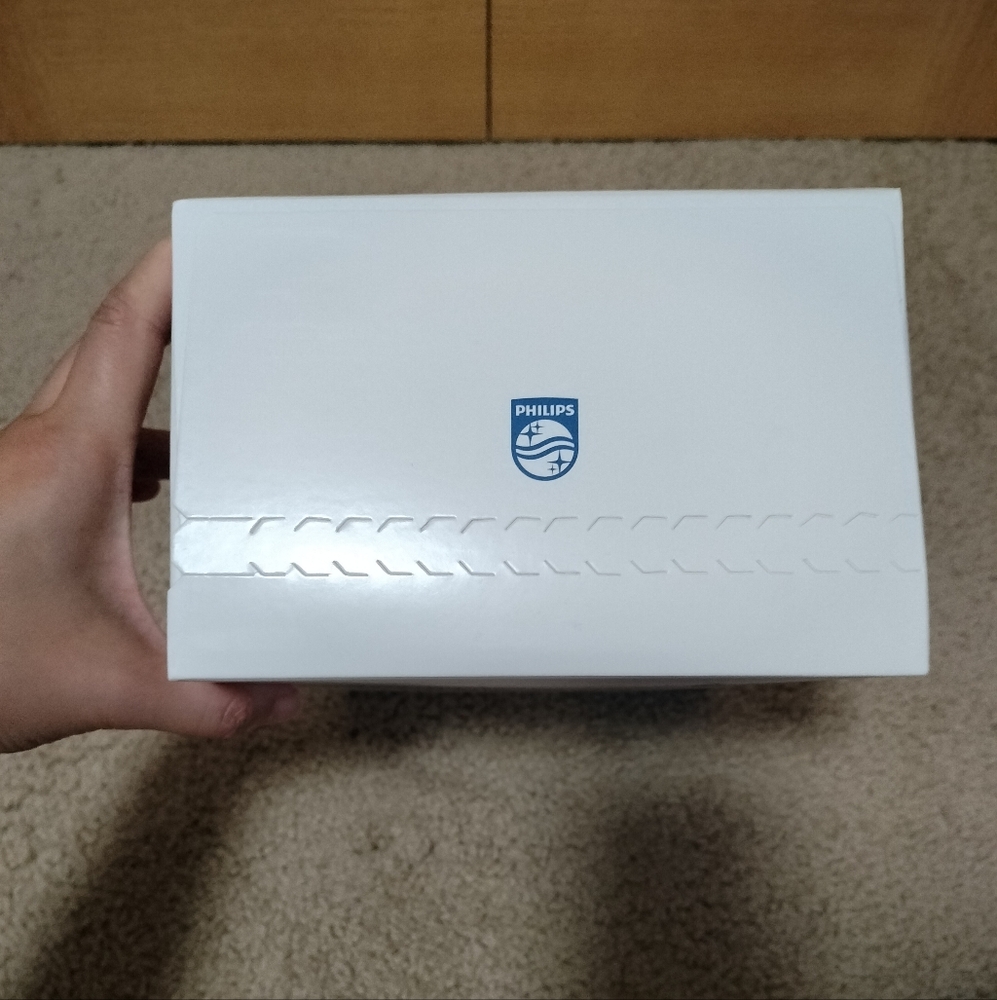 NEW Philips Sonicare DiamondClean Classic Electric Toothbrush - White - Picture 5 of 6